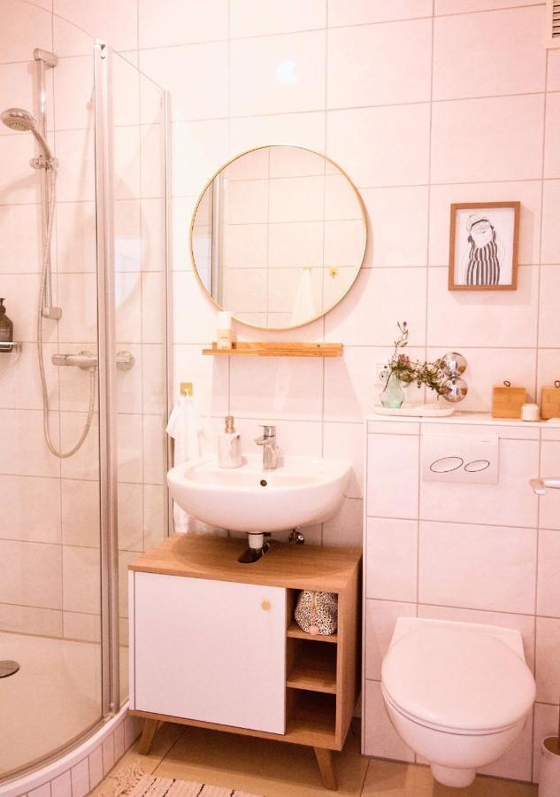 Apartment Mit Balkon - Netflix - Nahe Messe Duesseldorf クレーフェルト エクステリア 写真